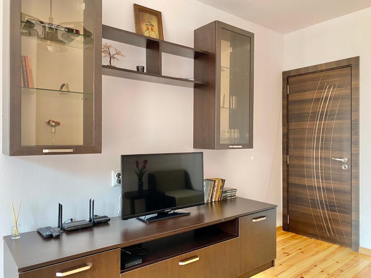 Bright Central Studio For 4 In Burgas Stad Buitenkant foto