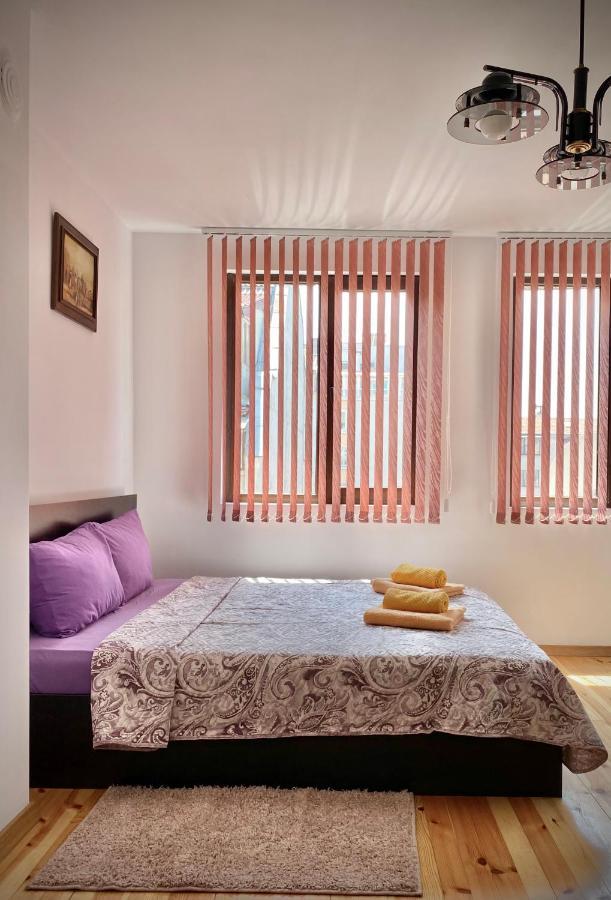 Bright Central Studio For 4 In Burgas Stad Buitenkant foto