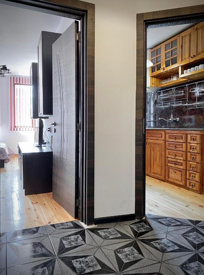 Bright Central Studio For 4 In Burgas Stad Buitenkant foto
