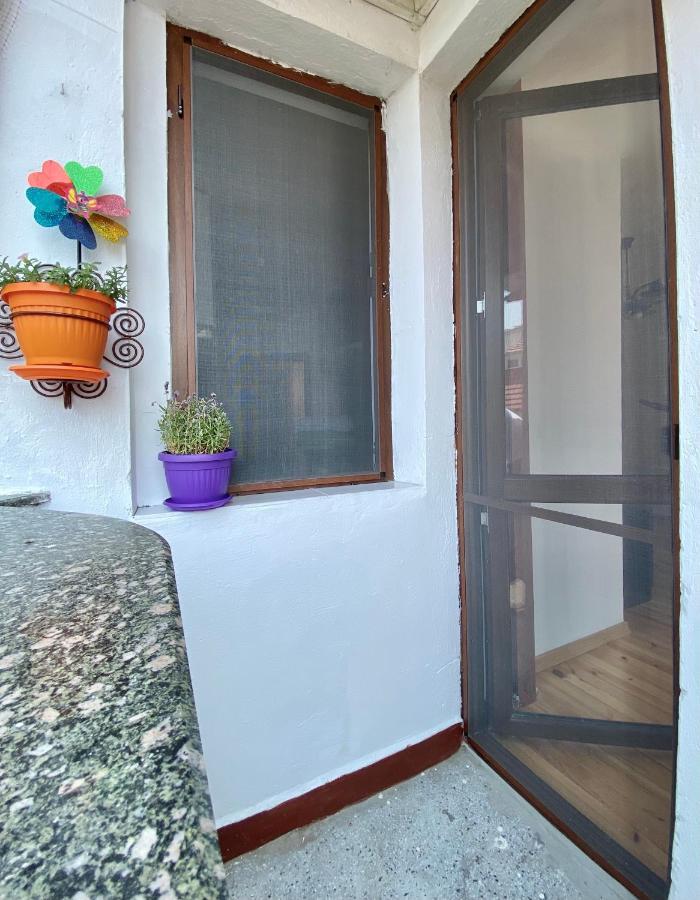 Bright Central Studio For 4 In Burgas Stad Buitenkant foto